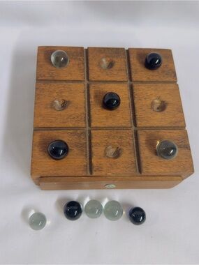 Vtg Wooden Travel Game Puzzle Box Tic Tac Toe W Hidden 10 Clear & Blue Marbles